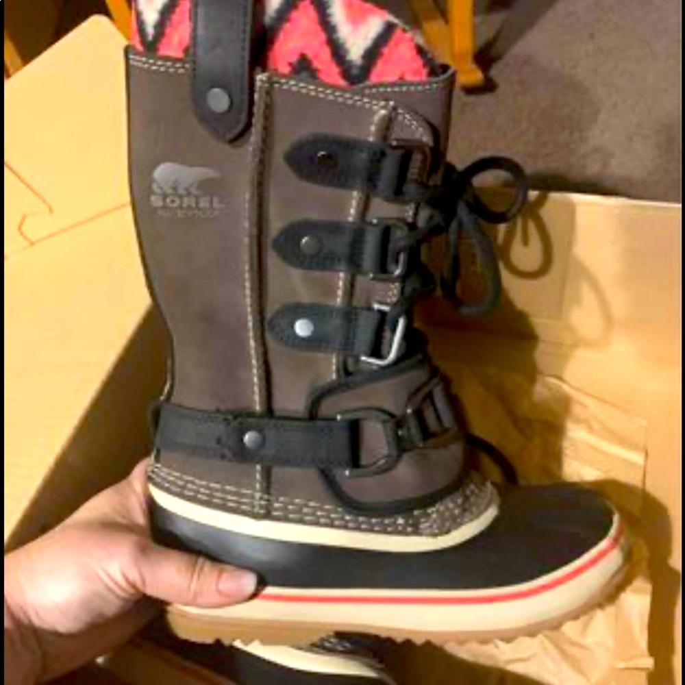 Beautiful Joan of artic sorel boots sz 6